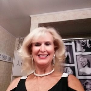 Meet your Posher, Sharon